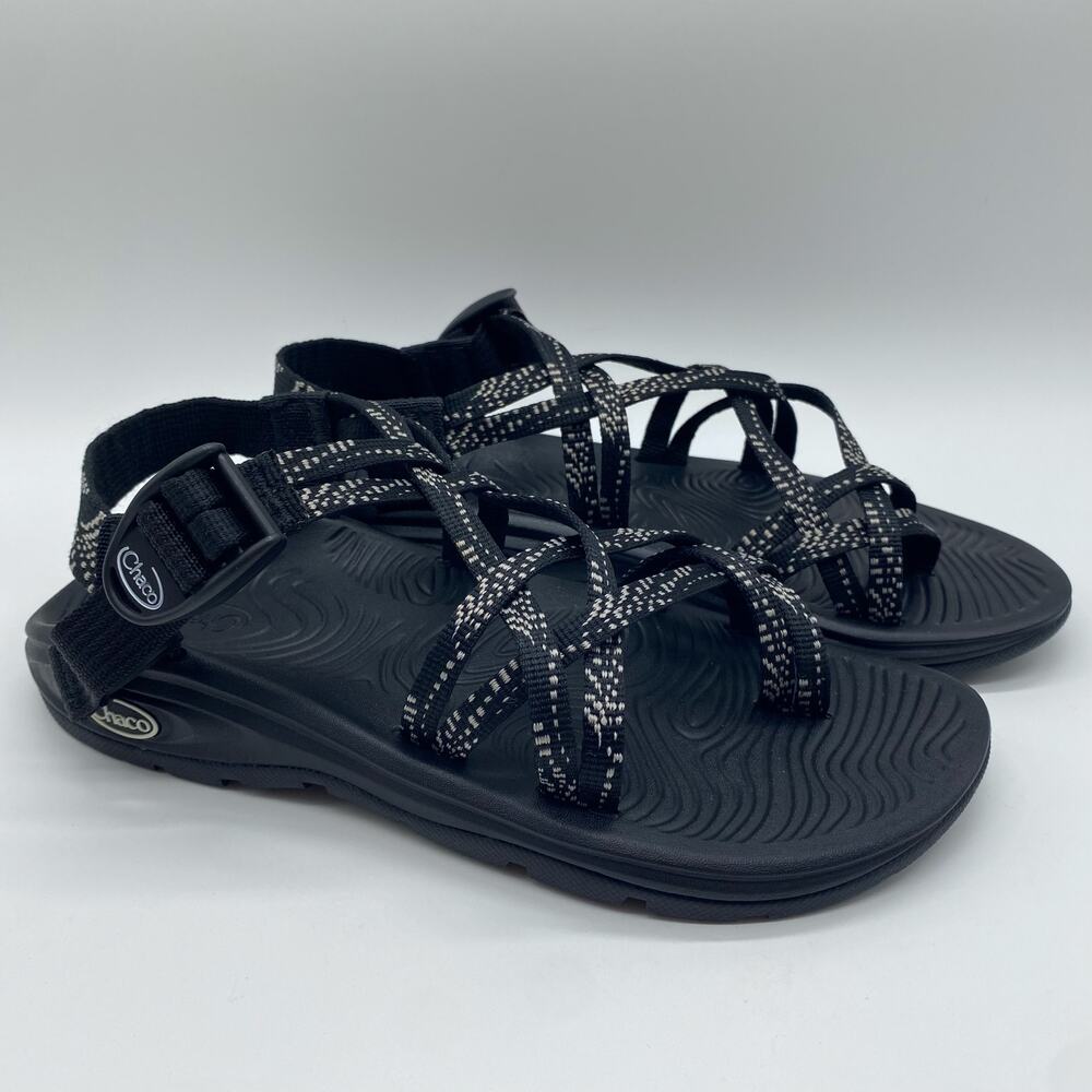NWOT Chaco Black White Strappy Toe Strap Gorpcore Outdoor Sandals Water Women 7